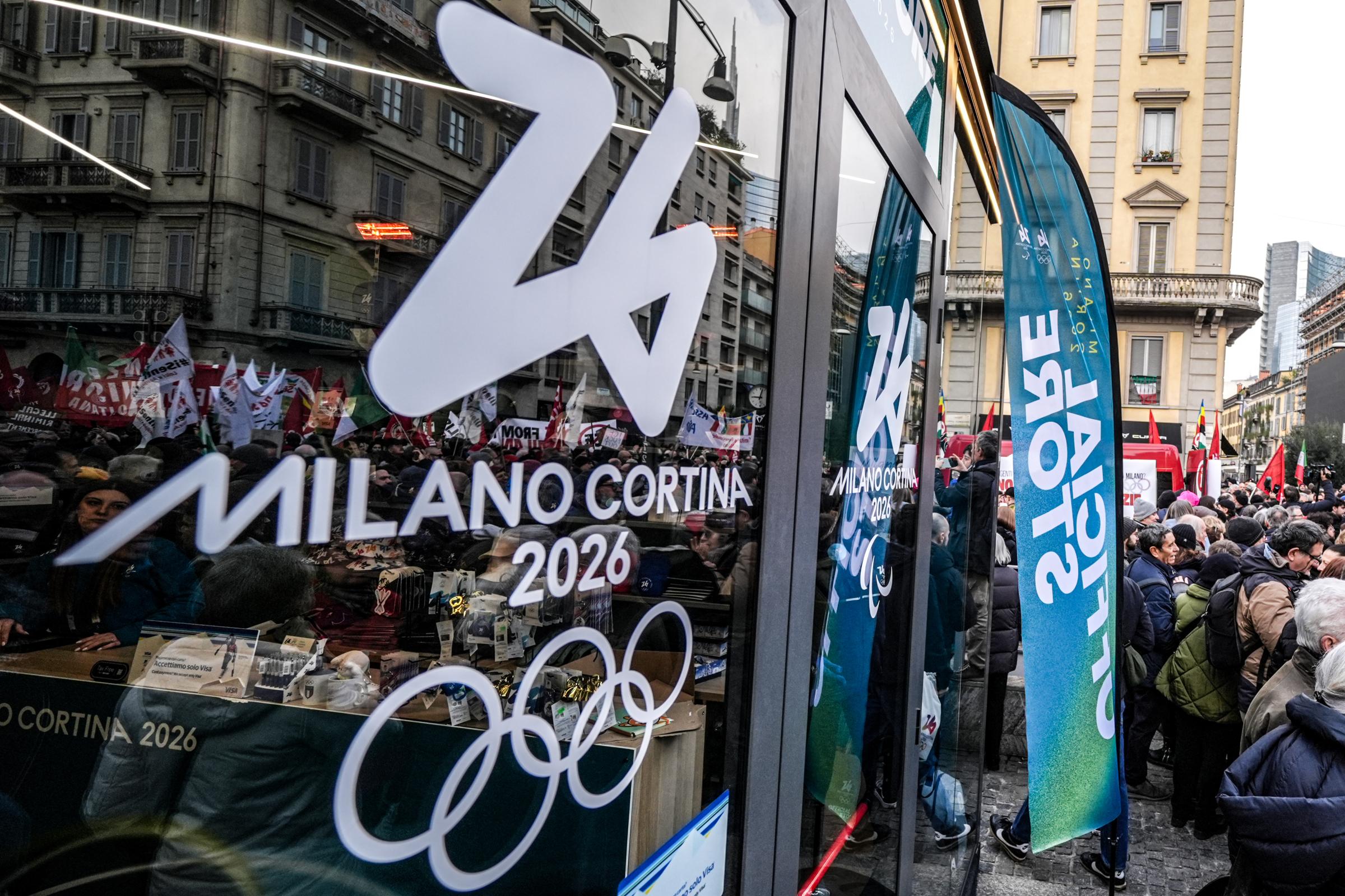 Olimpiadi 2026, il bambino lasciato a piedi a Belluno invitato alla cerimonia di apertura Olimpiadi 2026, il bambino lasciato a piedi a Belluno invitato alla cerimonia di apertura