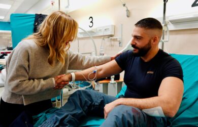 Torino, scontri al corteo per Askatasuna. L’agente aggredito: “Ero da solo, ho avuto paura”