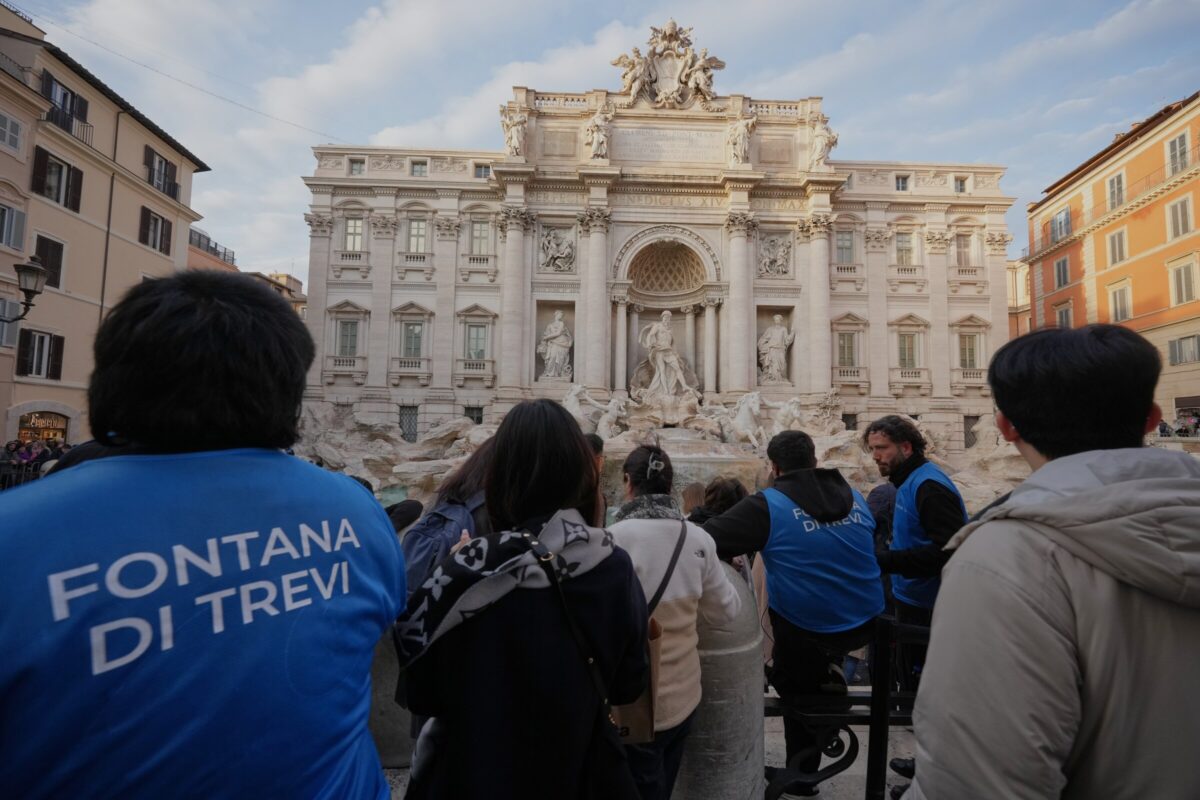 Fontana di Trevi da oggi a pagamento: quanto costano e dove comprare i biglietti
