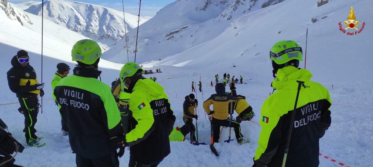 montagna valanga in provincia di udine morto un vigile del fuoco di 29 anni da Lapresse.it montagna valanga in provincia di udine morto un vigile del fuoco di 29 anni