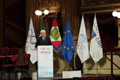 Olimpiadi 2026, Mattarella: “Sia rispettata la tregua olimpica, lo sport faccia tacere le armi – La diretta