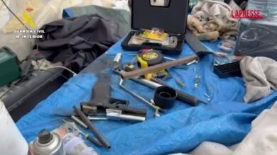 Spagna, modificavano armi e le rivendevano in tutta Europa via internet: 2 arresti ad Almeria