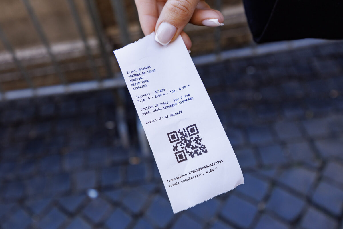 Fontana di Trevi da oggi a pagamento: quanto costano e dove comprare i biglietti