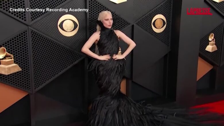 Grammy Awards 2026, da Billie Eilish a Bad Bunny: le star illuminano il red carpet
