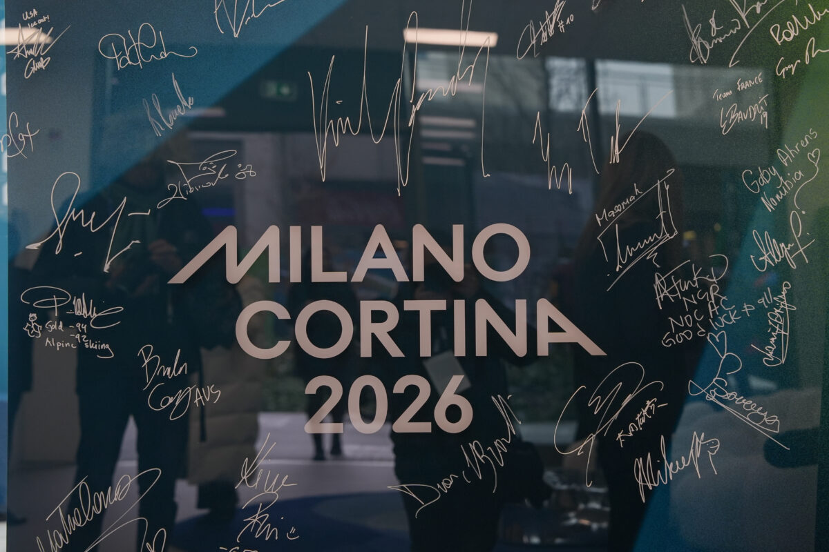 olimpiadi 2026 cerimonia apertura ecco chi porter224 la bandiera olimpica