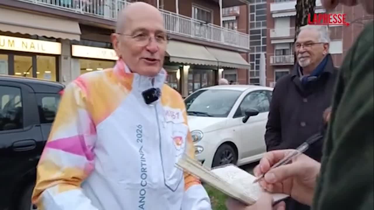 olimpiadi 2026 nando pagnoncelli tedoforo a bergamo da Lapresse.it olimpiadi 2026 nando pagnoncelli tedoforo a bergamo