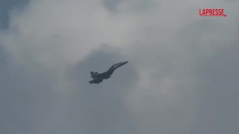 Singapore Airshow al via: acrobazie spettacolari e velivoli da tutta l’Asia-Pacifico