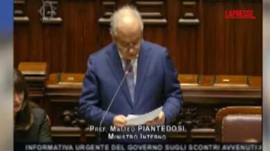 Askatasuna, Piantedosi: "Chi sfila con antagonisti offre loro impunità"