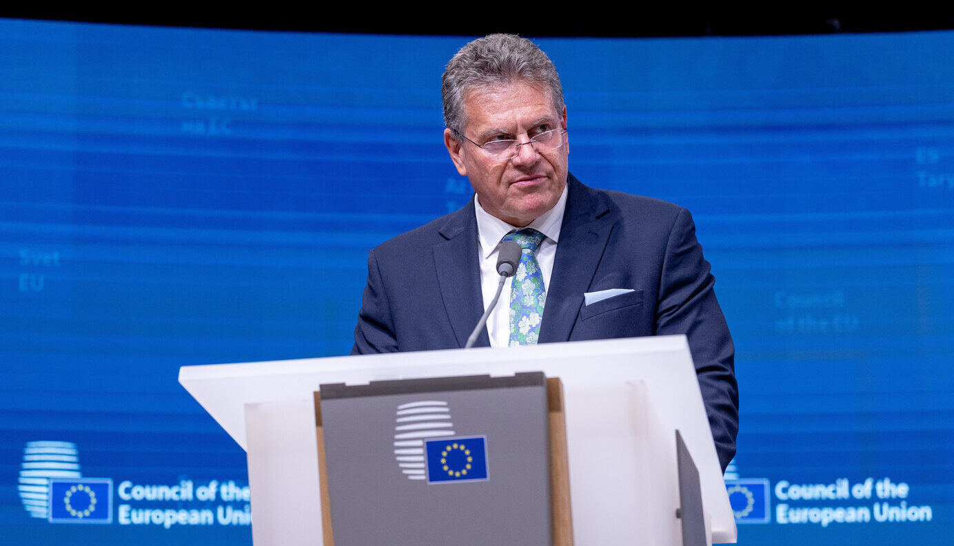 Caso Epstein, il commissario Ue Sefcovic: “Mai avuto contatti con il finanziere” Caso Epstein, il commissario Ue Sefcovic: “Mai avuto contatti con il finanziere”