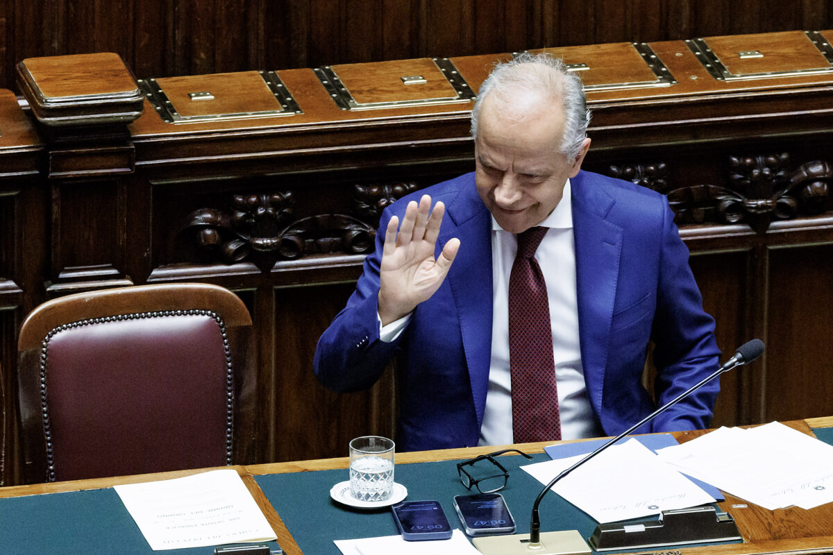 Olimpiadi 2026, l’informativa di Piantedosi sull’Ice: “Agenti non sono operativi” – La diretta