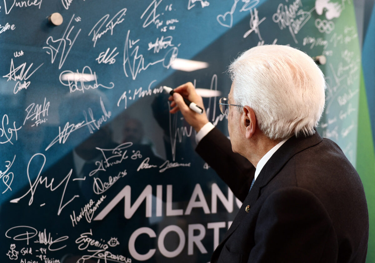 Galleria foto 'Olimpiadi 2026, Mattarella al Villaggio Olimpico – La visita in 10 foto' - foto 2