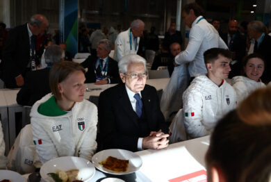 Olimpiadi 2026, domani la cerimonia a Milano. Mattarella alla cena del CIO: “Valori olimpici vengano praticati nella vita internazionale” – La diretta