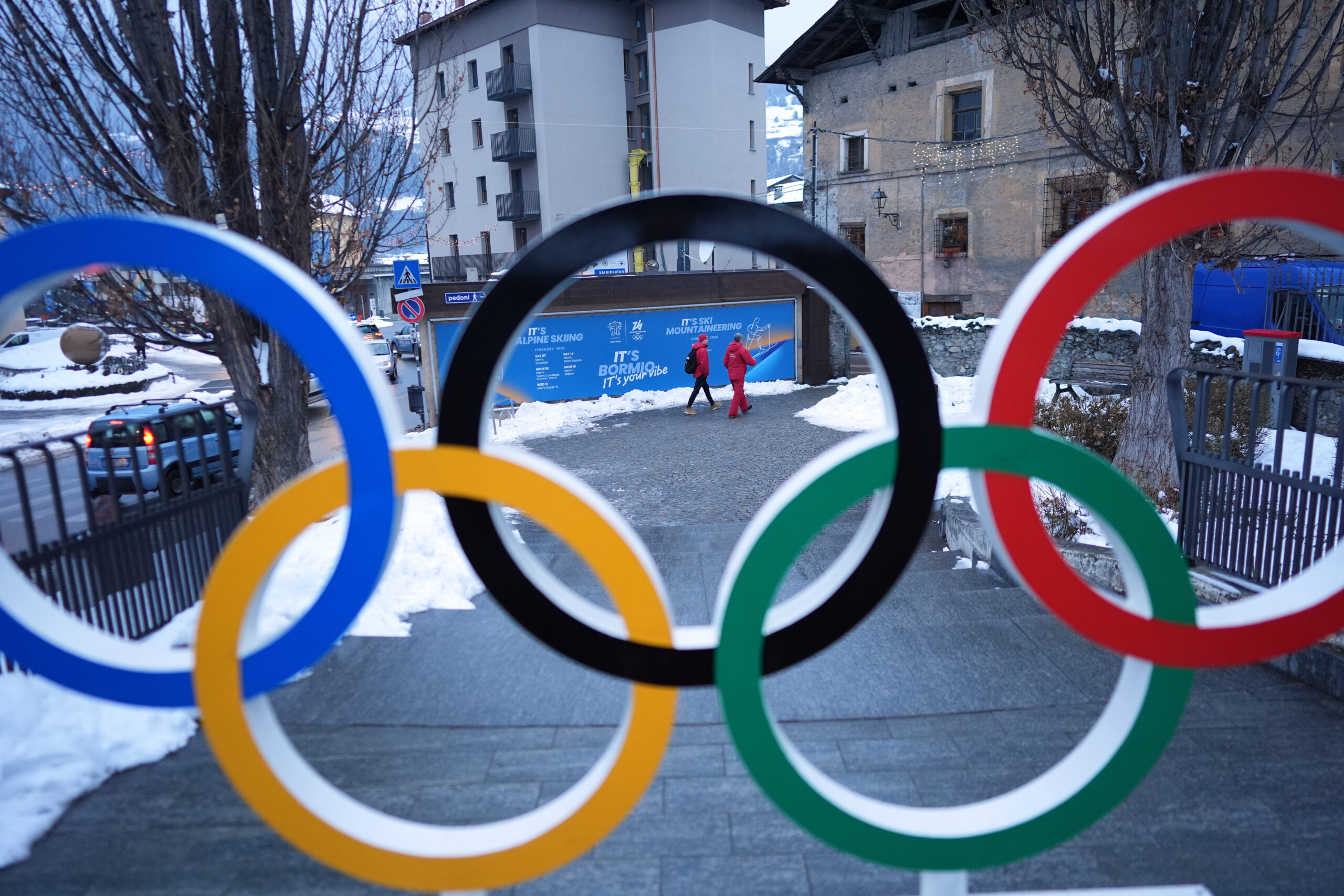 Olimpiadi 2026, “boom di escort nelle città dei Giochi”