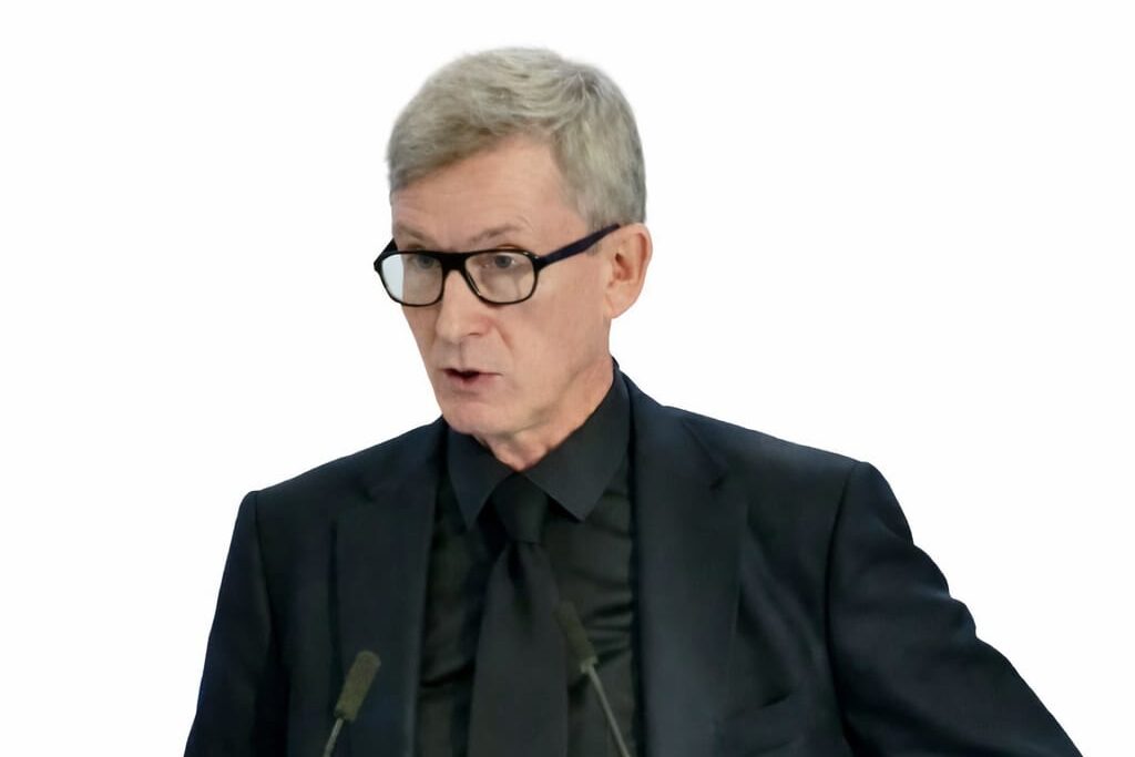 Doping, tra ormoni e broncodilatatori: la farmacia degli atleti che giocano sporco Doping, tra ormoni e broncodilatatori: la farmacia degli atleti che giocano sporco