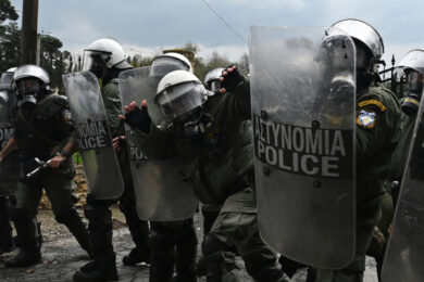 Grecia, scontri a Salonicco fuori dall’università: 313 arresti