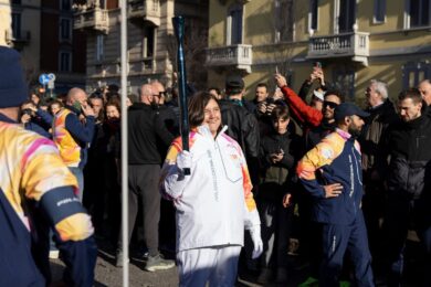 Olimpiadi 2026, la tedofora che non ti aspetti: Beccalli e il ‘gioco di squadra’ tra ricerca e sport