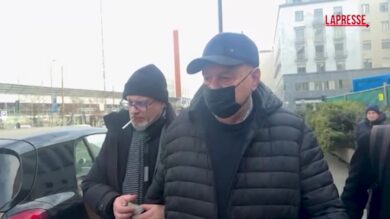 Cecchini turisti in Bosnia, 80enne lascia tribunale Milano dopo interrogatorio