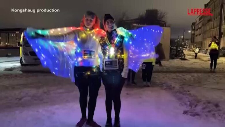 Copenhagen, la maratona notturna illuminata da migliaia di runner
