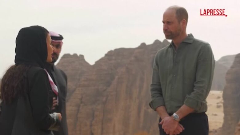 Arabia Saudita, il principe William pianta un albero nella riserva naturale di Sharaan