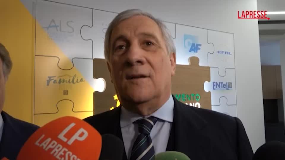 FI, Tajani: "Marina Berlusconi? Saranno iscritti a decidere prossimo segretario"