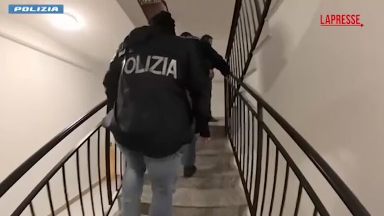 Siracusa, presa la banda dei furti in appartamento: le immagini dei sopralluoghi e delle rapine