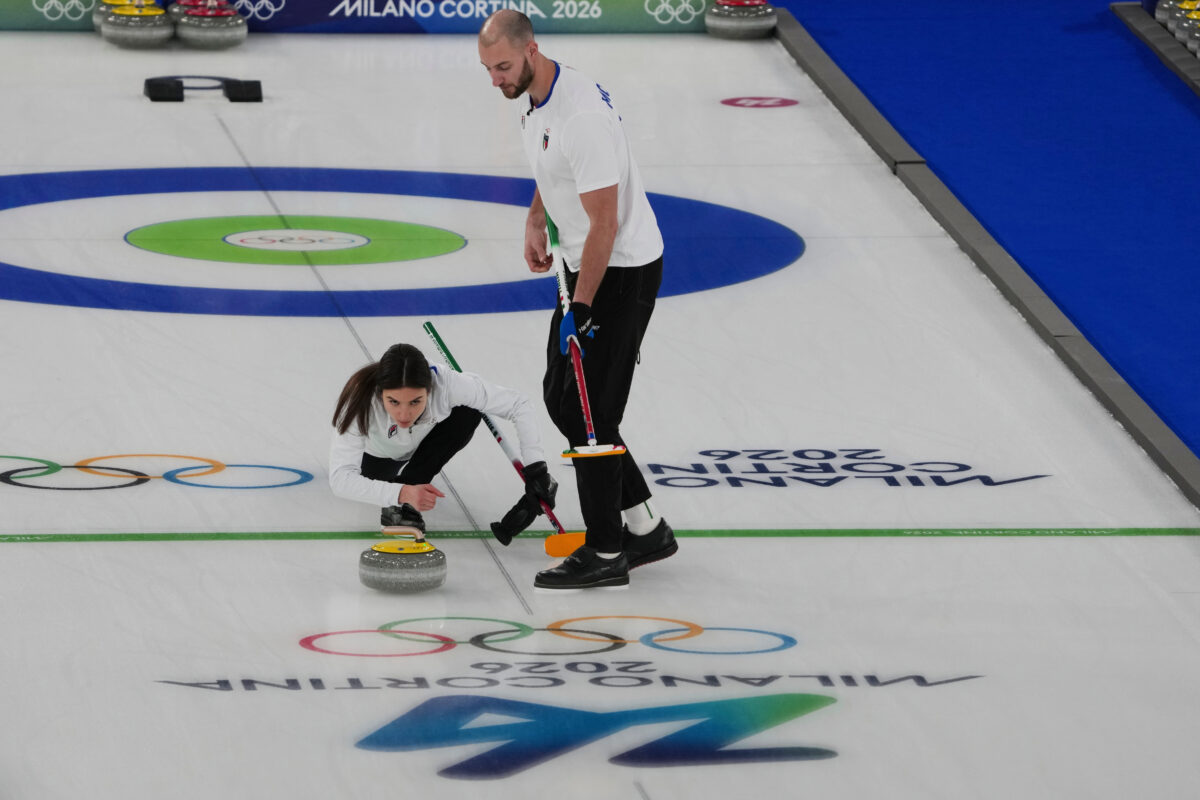Curling, storia e regole dello sport più curioso delle Olimpiadi invernali