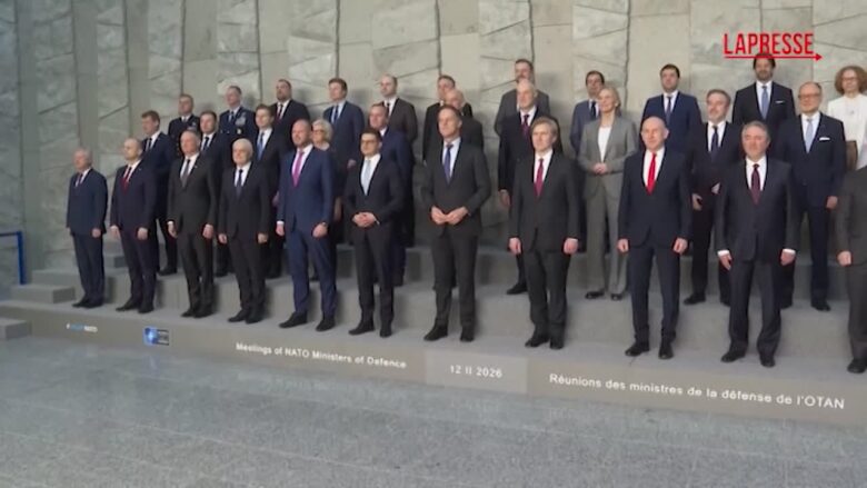 Nato, i ministri della Difesa dell'Alleanza Atlantica riuniti a Bruxelles