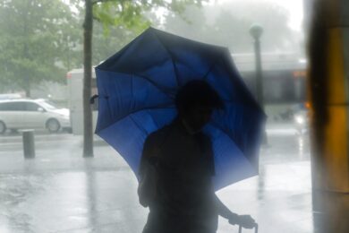 L’umidità fa male, dal respiro alle articolazioni: la mappa degli ‘acciacchi’