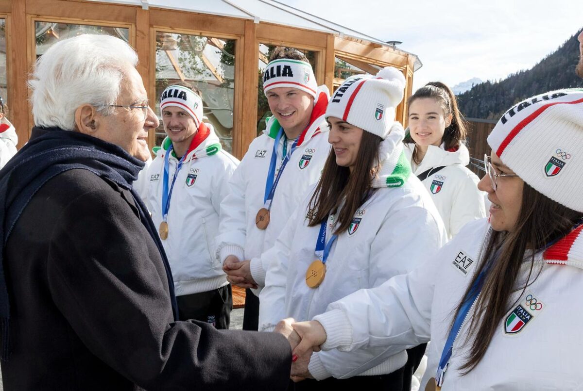 Galleria foto 'Mattarella a Cortina, il pranzo con gli atleti al Villaggio Olimpico: le foto' - foto 4
