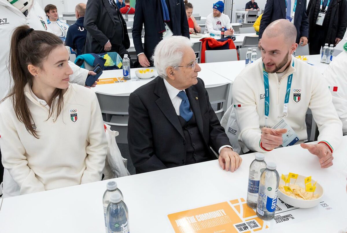 Galleria foto 'Mattarella a Cortina, il pranzo con gli atleti al Villaggio Olimpico: le foto' - foto 3