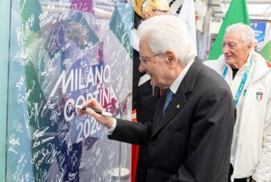 Mattarella a Cortina con gli azzurri al Villaggio Olimpico