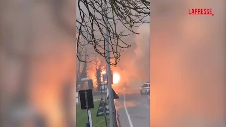 Arezzo, esplode camion con bombole d’ossigeno: sei feriti