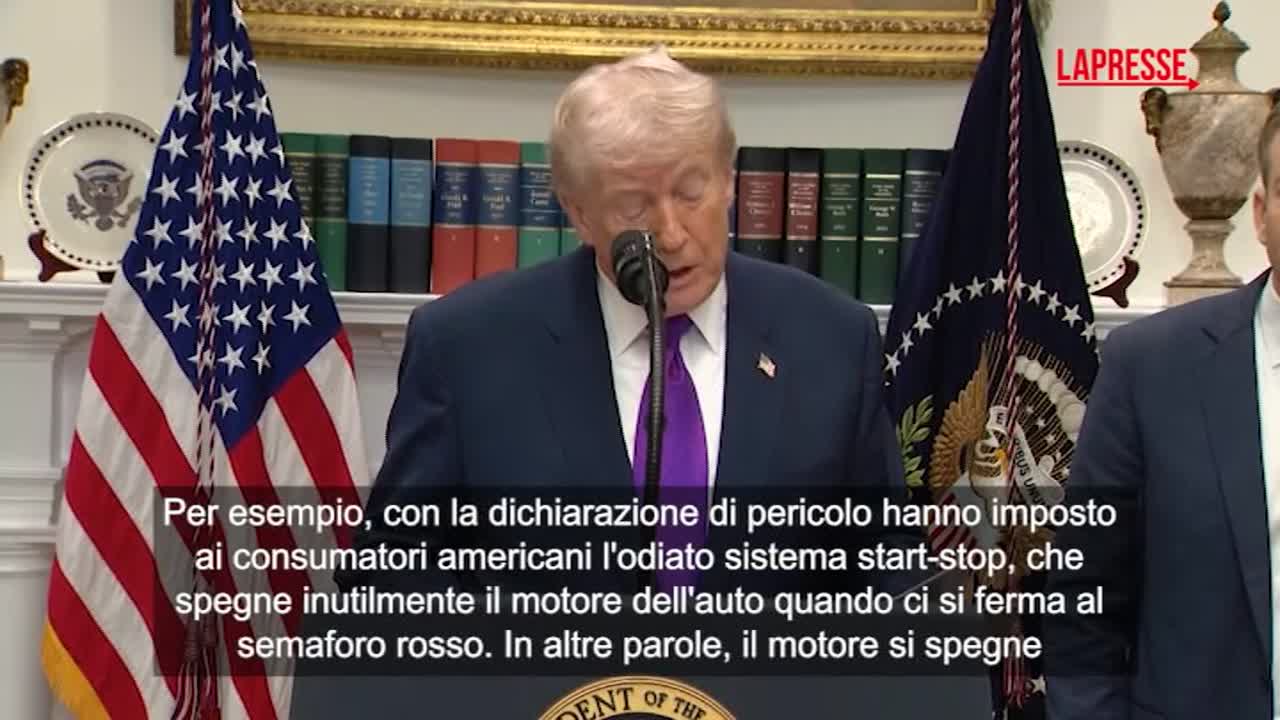 Clima, Trump cancella le norme sulle emissioni volute da Obama nel 2009: "Tutto questo è morto, finito"