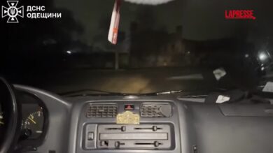 Ucraina, attacco con i droni su Odessa: morta un'anziana