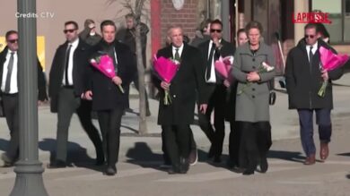 Canada, strage di Tumbler Ridge: il primo ministro Carney visita il memoriale