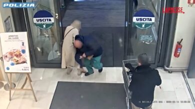 Bergamo, il video del tentato rapimento di una bambina in un supermercato