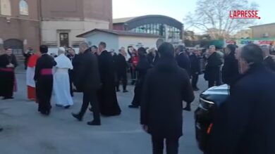 Papa Leone XIV arriva a Ostia: folla ad attenderlo