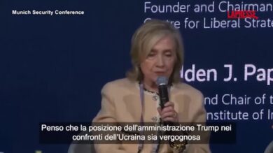 Ucraina, Hillary Clinton: "La posizione di Trump sul conflitto è vergognosa"