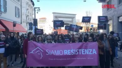 Ddl violenza donne, a Milano un migliaio in corteo contro modifica Bongiorno