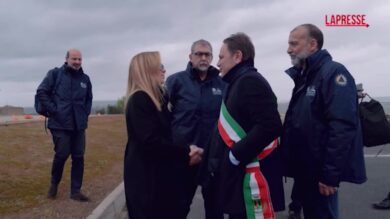 Meloni a Niscemi, sopralluogo nella zona rossa