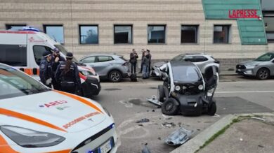 Milano, mini-auto contro scooter: muore 52enne