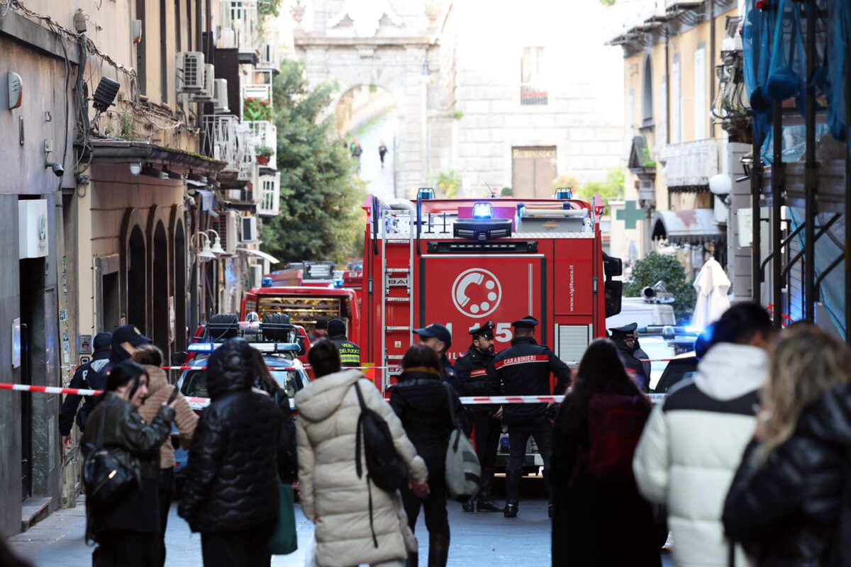 Galleria foto 'Il Teatro Sannazaro di Napoli prima e dopo l’incendio – Le foto' - foto 11
