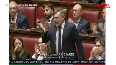 Scontri Torino, M5S al centrodestra: “Molti di voi contenti dell’agente aggredito, così potete attaccare chi protesta”