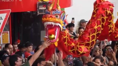 Argentina, migliaia di persone festeggiano il Capodanno lunare a Buenos Aires