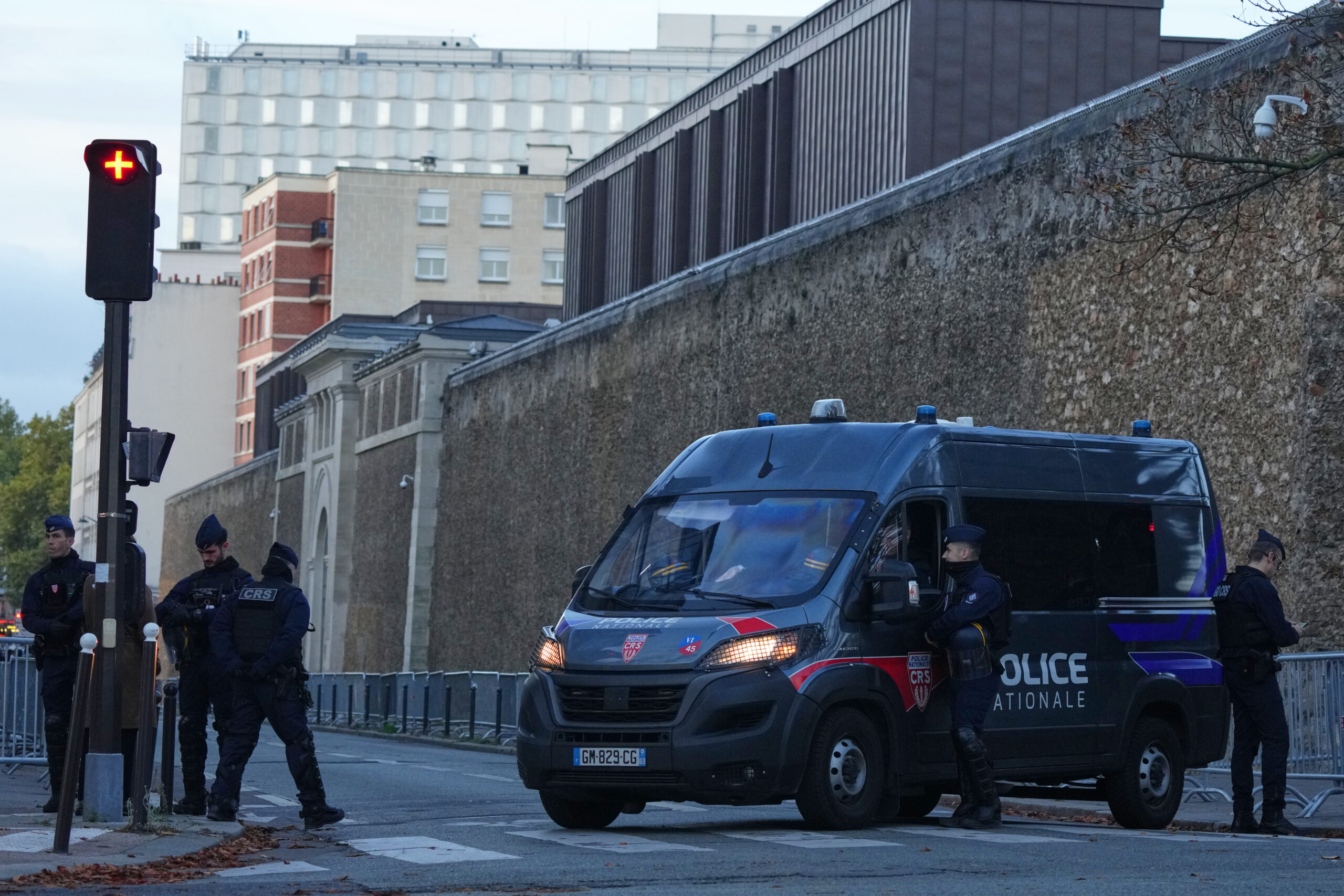 Quentin Deranque, fermati nove sospettati per l’omicidio del militante di estrema destra