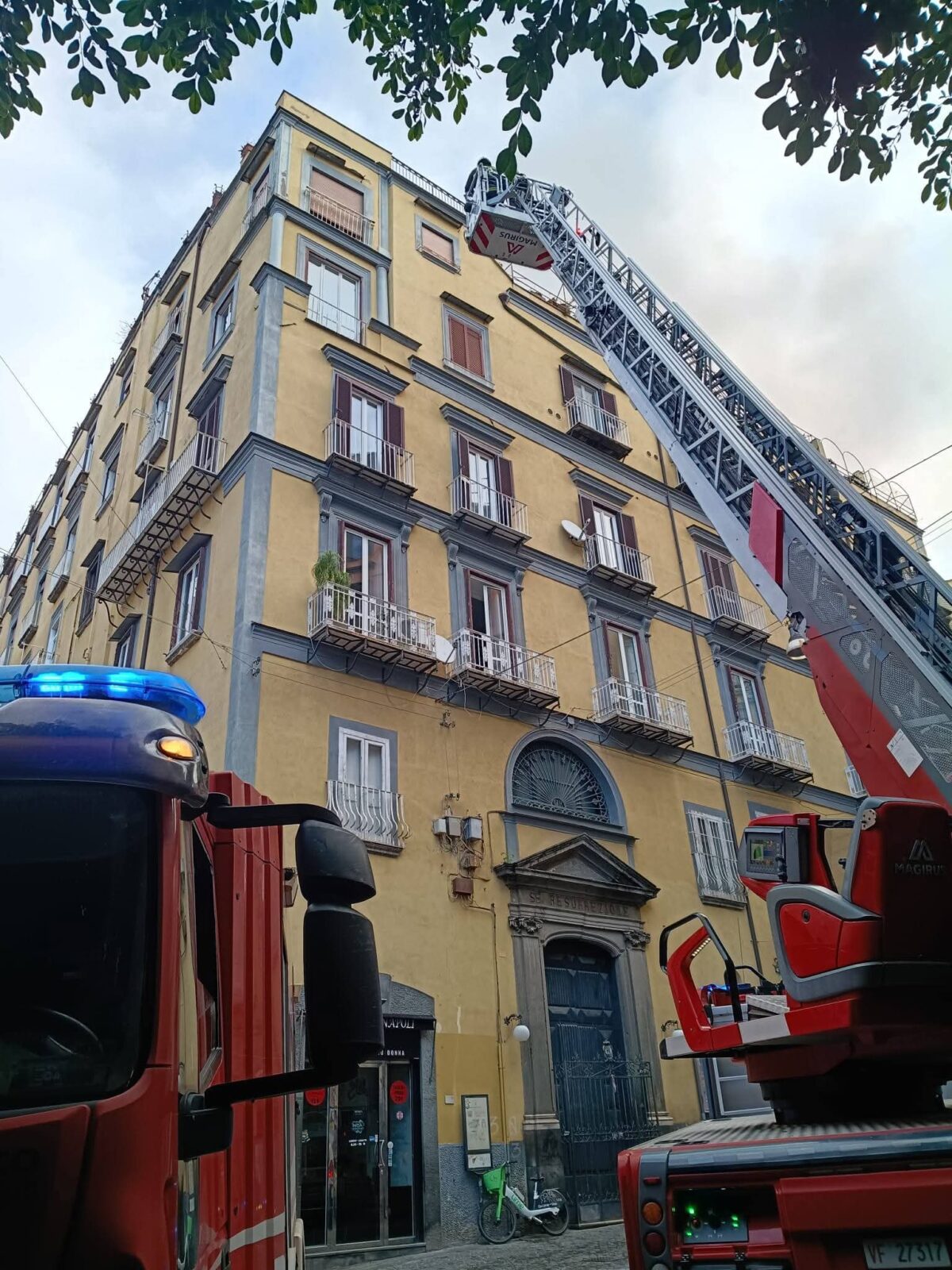 Galleria foto 'Il Teatro Sannazaro di Napoli prima e dopo l’incendio – Le foto' - foto 7