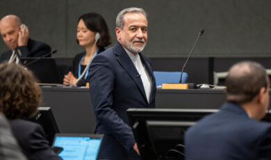 Iran, terminato il secondo round di colloqui con gli Usa. Teheran: “Progressi”. Washington: “Resta lavoro da fare”