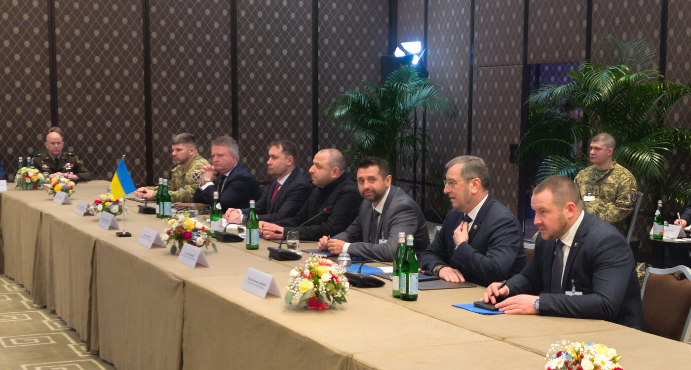 Ucraina, colloqui terminati dopo sei ore. Media russi: “A Ginevra clima teso” – La diretta