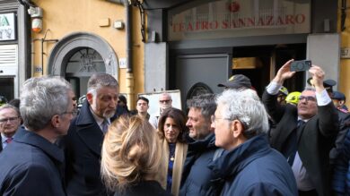 Teatro Sannazaro, il ministro Giuli incontra i proprietari