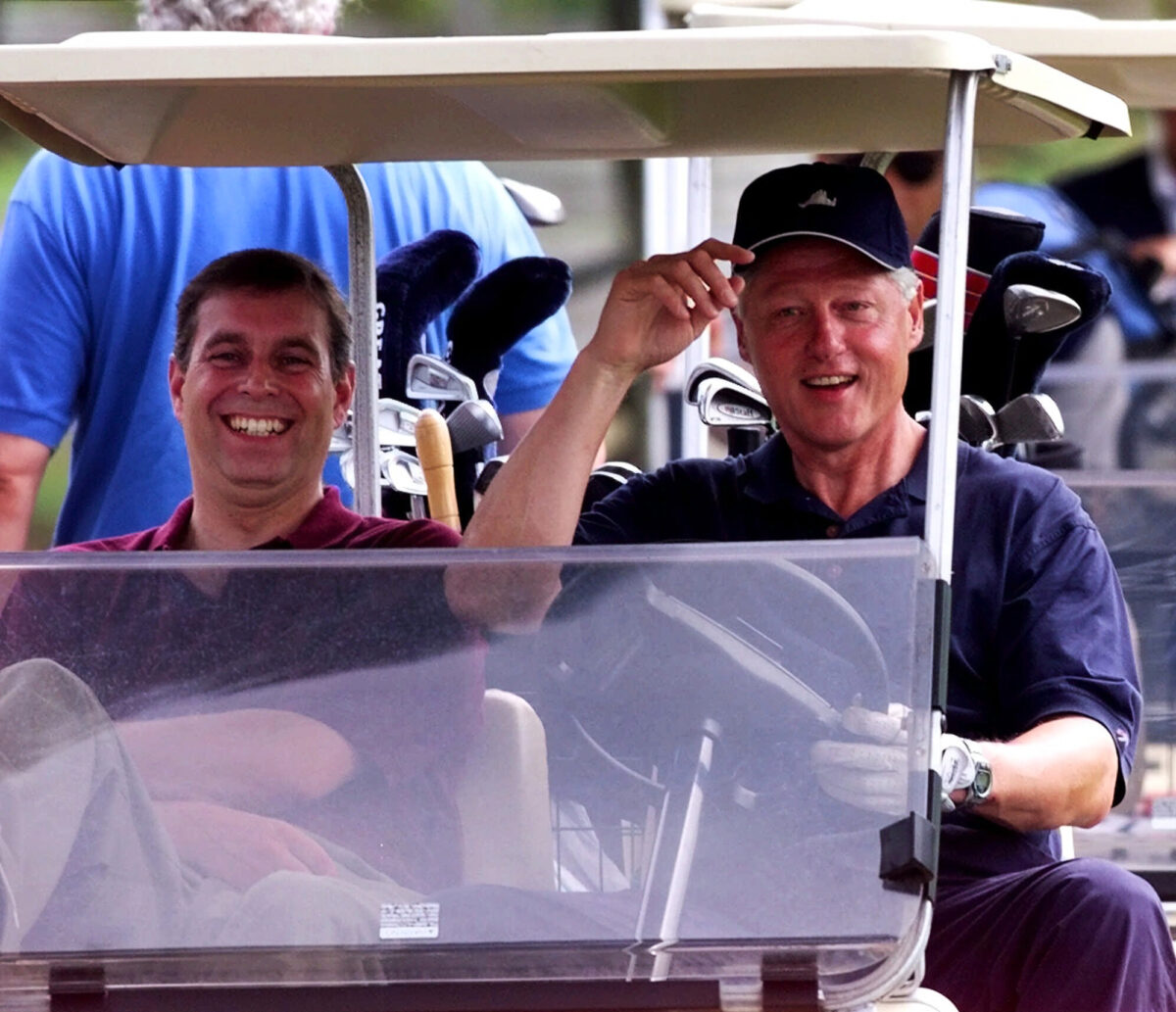 Galleria foto 'L’ex principe Andrea travolto dal caso Epstein: la vita del terzogenito di Elisabetta II in 10 FOTO' - foto 6